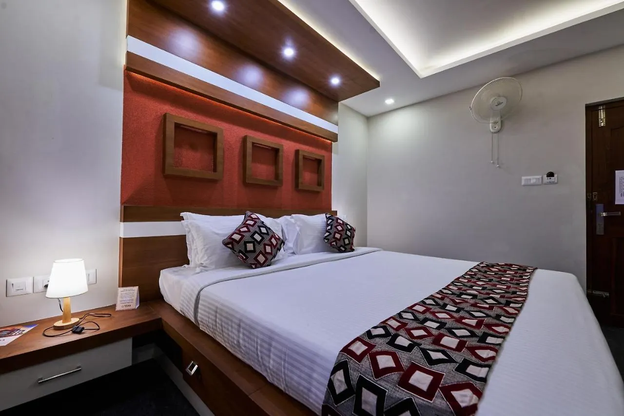 Vidya Residency Hotel Thrissur 4*,