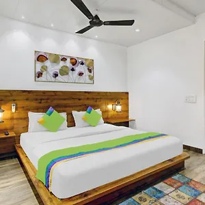 *** Hotel Treebo Prime Elight India